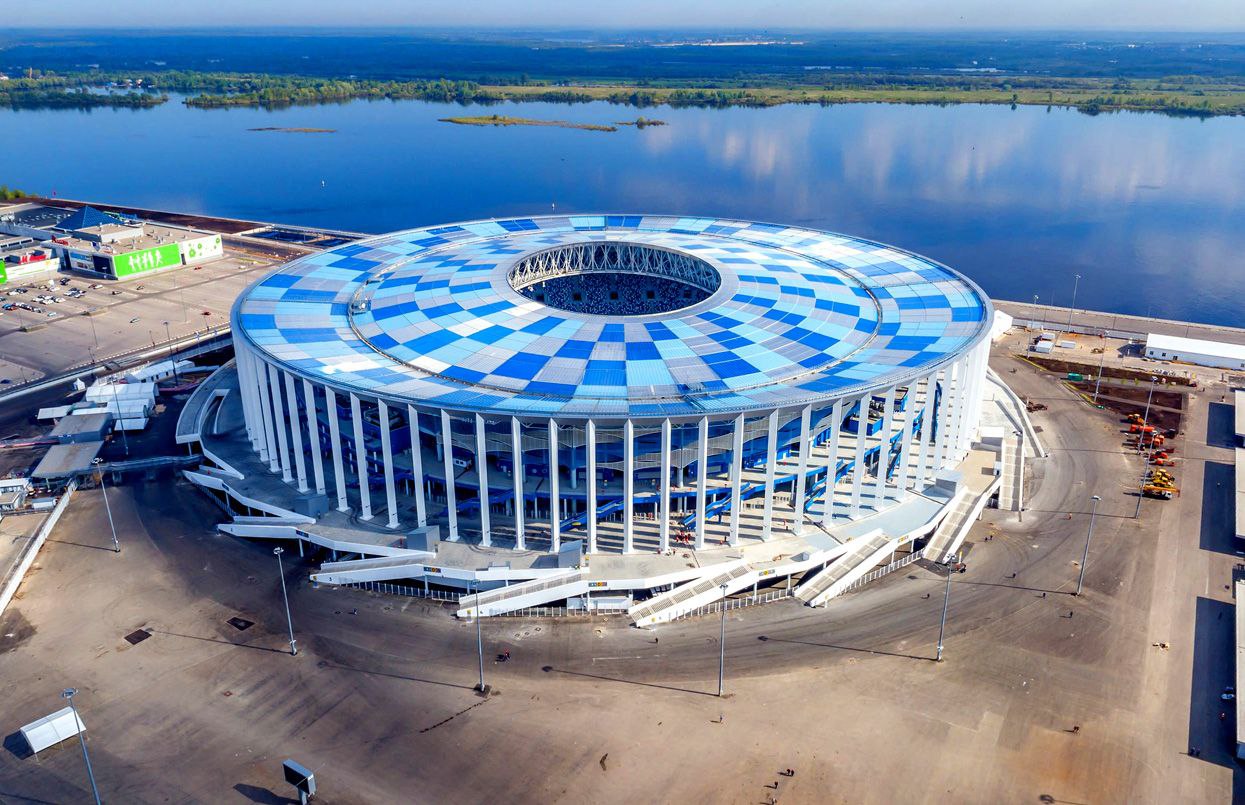 Стадион на 45 000 зрителей Стадион на 45 000 зрителей